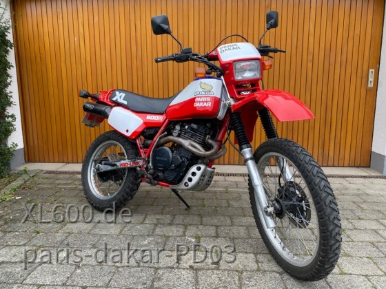 XL600L Paris-Dakar EZ1983 (PD03)